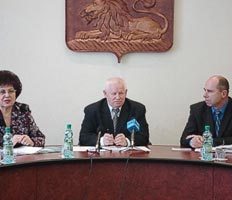 Владивостокский избирком сократил список кандидатов в мэры  
