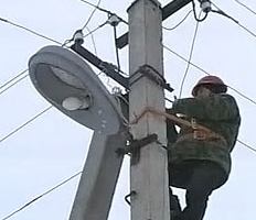 На Сахалине все еще восстанавливают энергоснабжение населенных пунктов