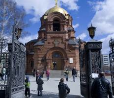 В Новосибирском храме празднуют память святого благотворителя
